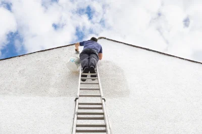 Peinture extérieure à Thaims — façades et ravalement
